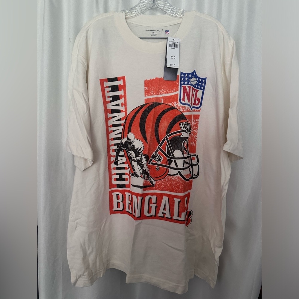 Abercrombie & Fitch Cincinnati Bengals Vintage-Inspired Graphic Tee